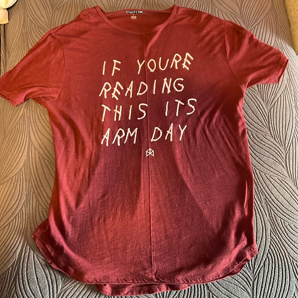 BMFIT scallop tee “if you’re reading this it’s arm day”